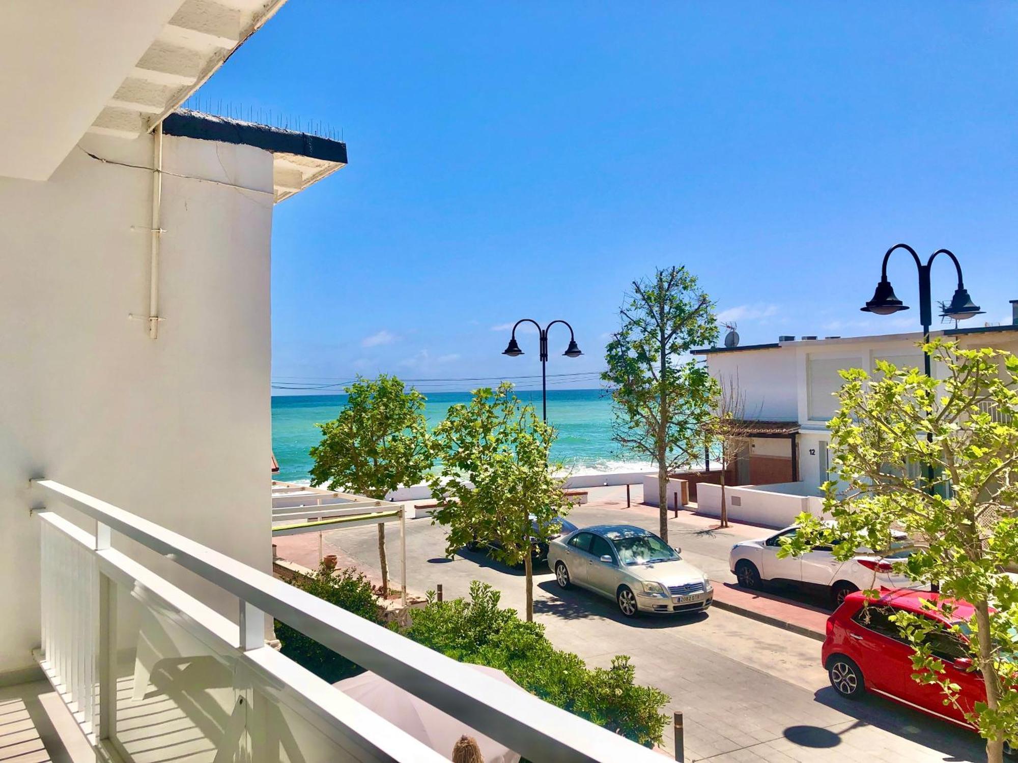 La Cala Beach Home - Beachfront Few Steps Away From Sandy Beach La Cala De Mijas Exterior photo
