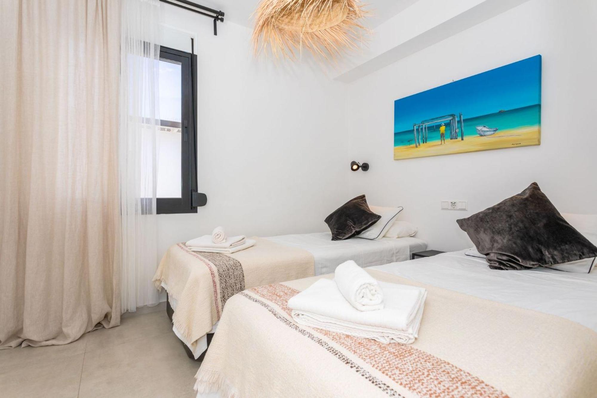 La Cala Beach Home - Beachfront Few Steps Away From Sandy Beach La Cala De Mijas Exterior photo