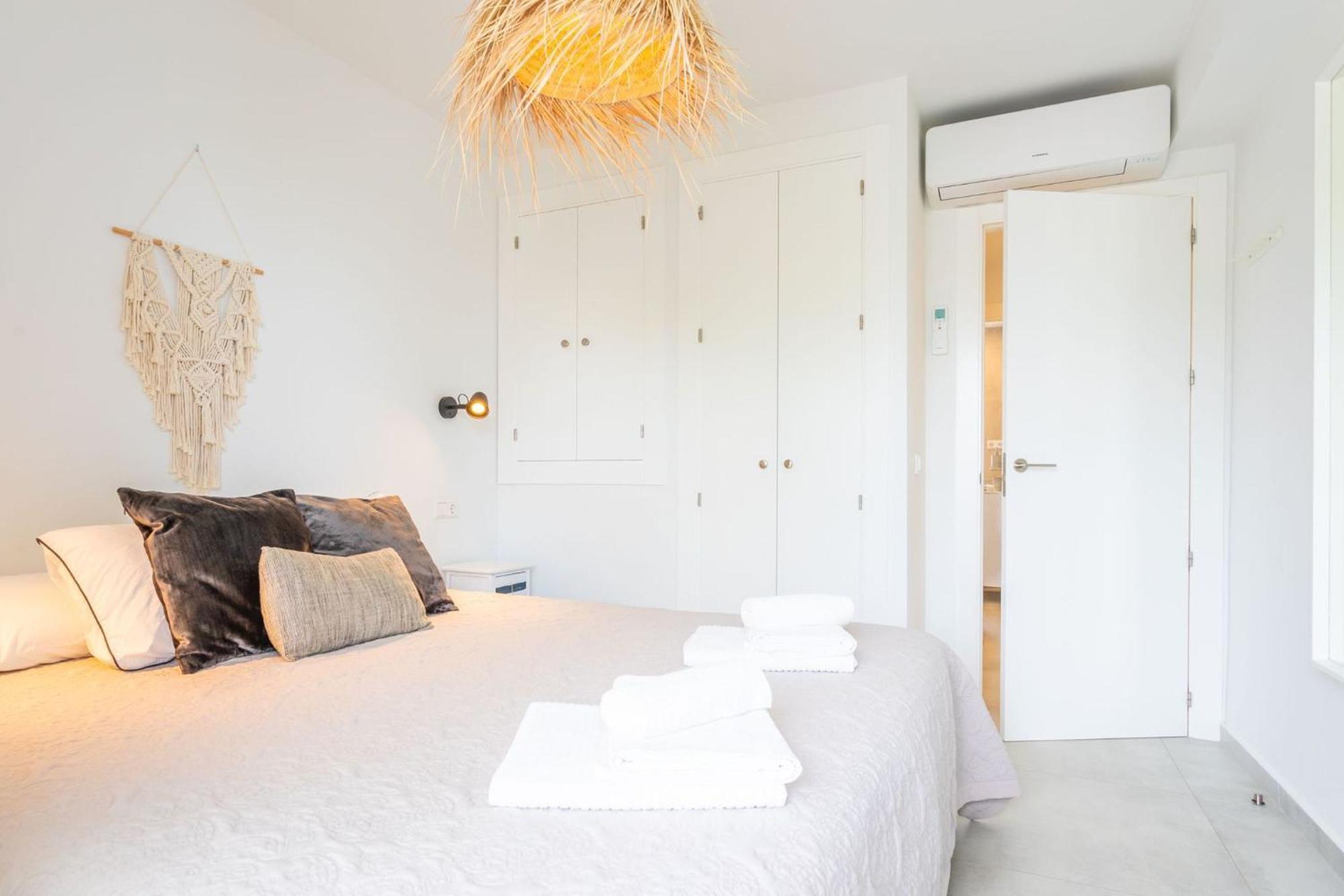 La Cala Beach Home - Beachfront Few Steps Away From Sandy Beach La Cala De Mijas Exterior photo